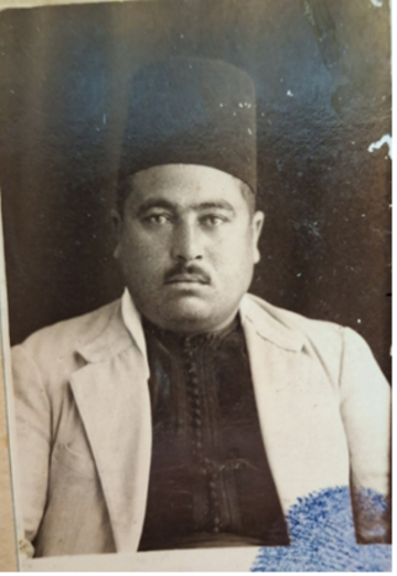 Mustafa Ben Taïeb el-Manoussi. Photographie extraite de sa fiche d’immatriculation au consulat de France à Jaffa, le 8 avril 1933.